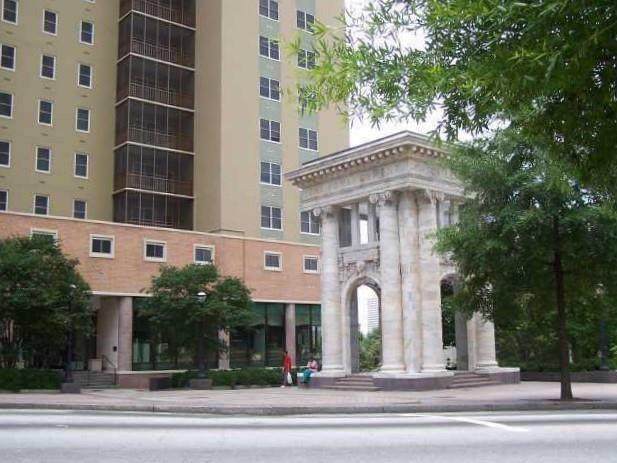 300 W Peachtree St Unit 6 J - Photo 1