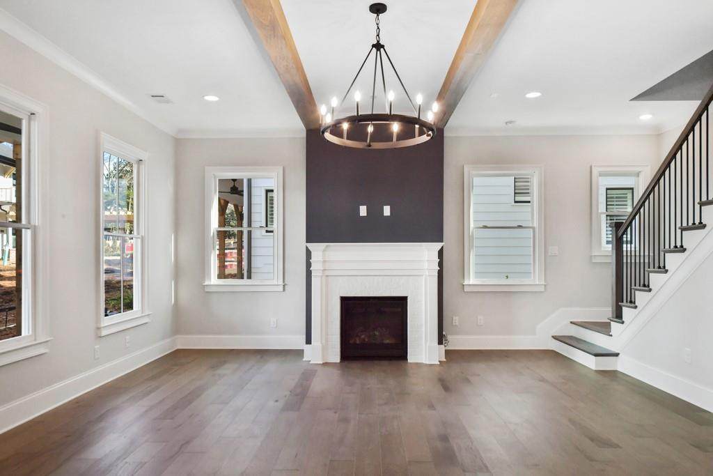 1822 Commons Circle - Photo 1
