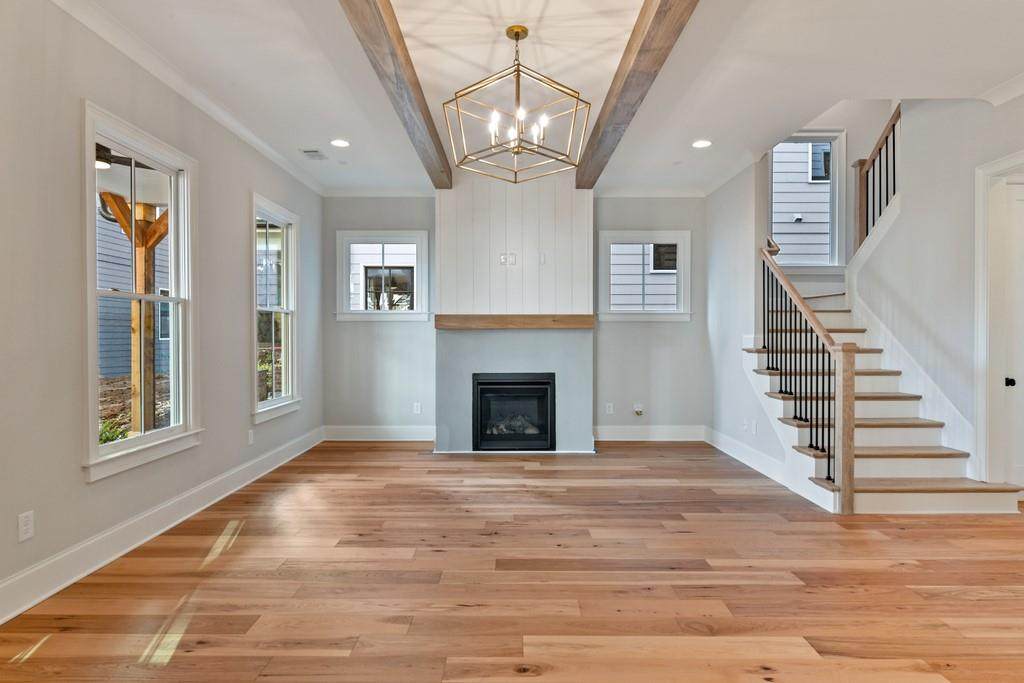 1872 Commons Circle - Photo 1