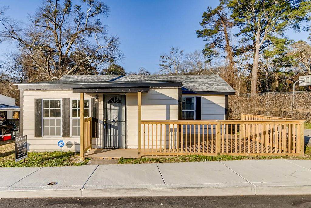 6052 Pine Street - Photo 1