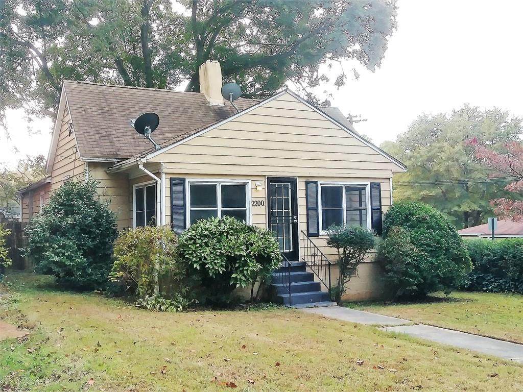 2200 Larchwood Street - Photo 1