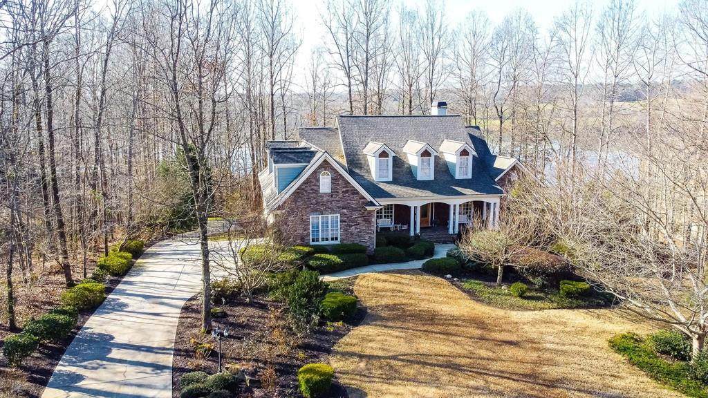 425 Lakeshore Drive - Photo 1