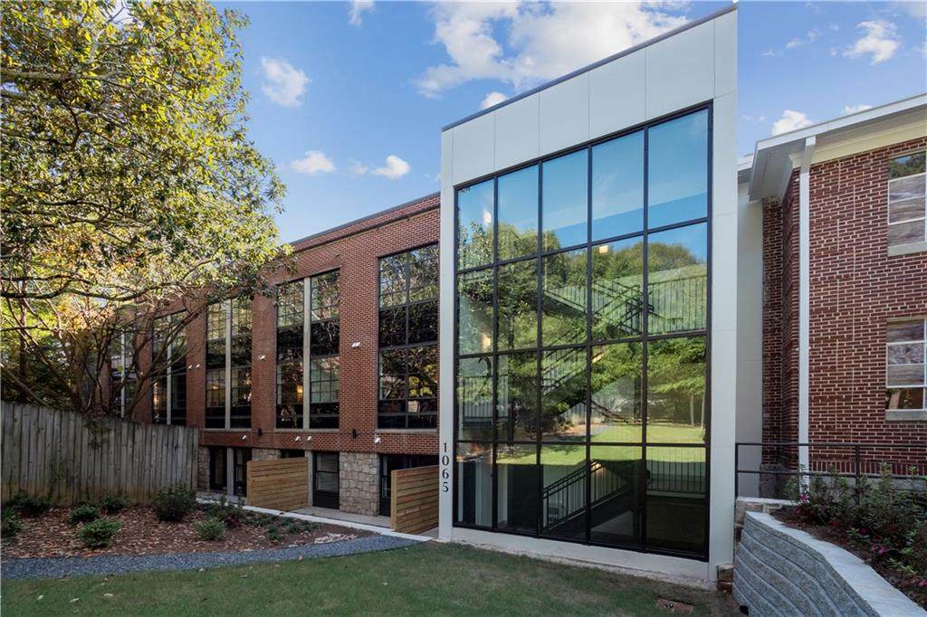 1065 United Avenue - Photo 1