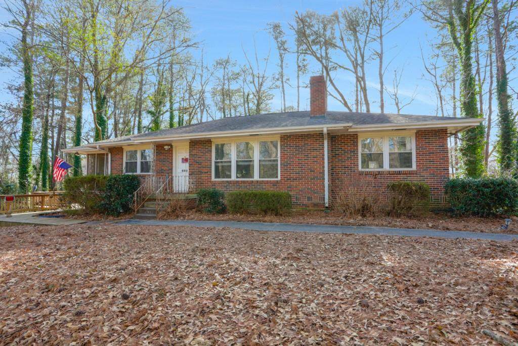 660 Glendale Place - Photo 1
