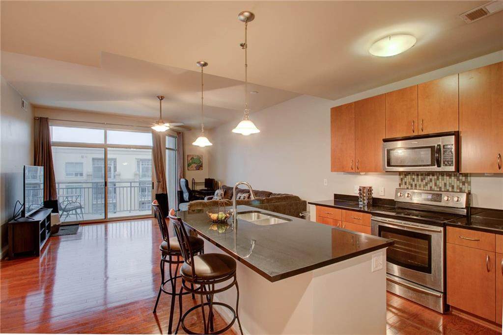 711 Cosmopolitan Drive - Photo 1