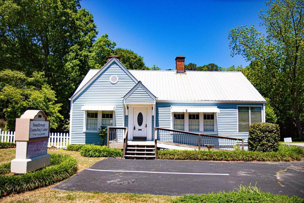 550 Lanier Avenue - Photo 1