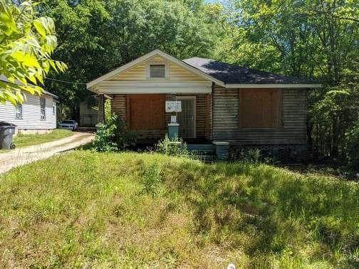 2498 Lester Street - Photo 1