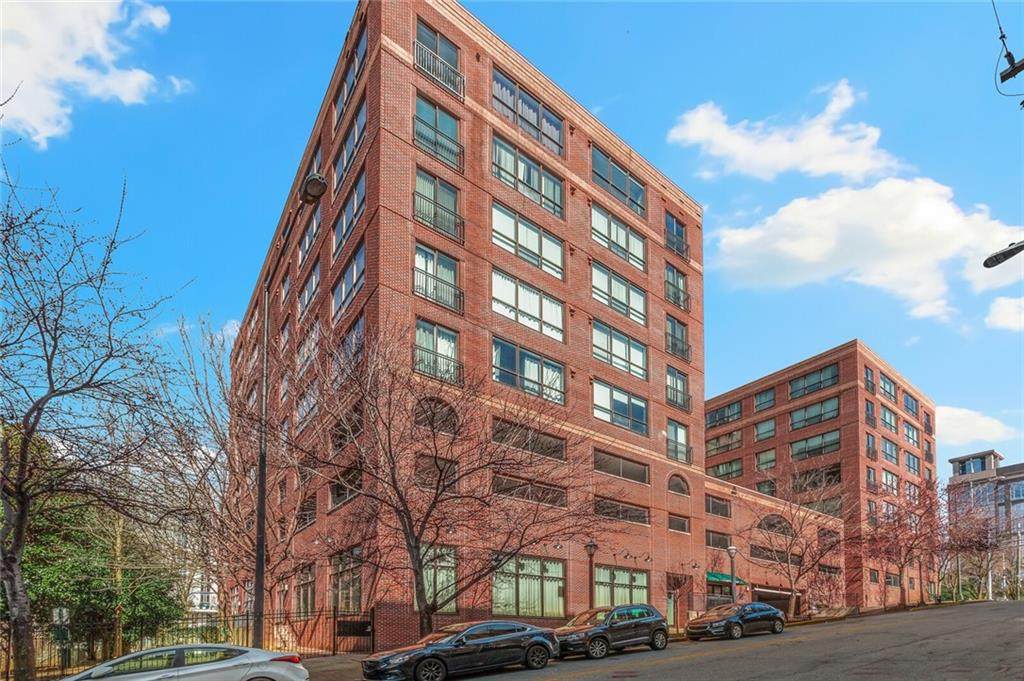 115 Peachtree Place - Photo 1
