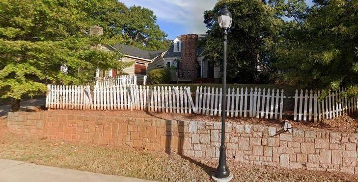 2992 Memorial Drive - Photo 1