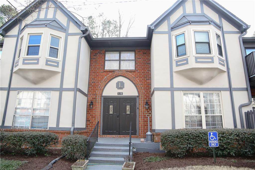 6851 Roswell Road - Photo 1