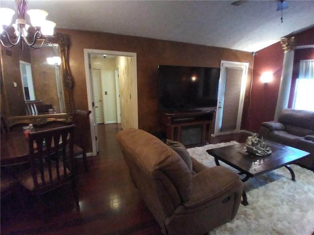 536 Bentley Place - Photo 1