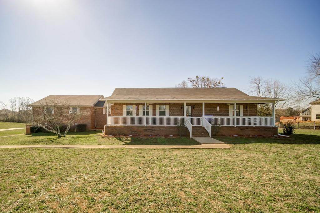 312 Peeksville Road - Photo 1