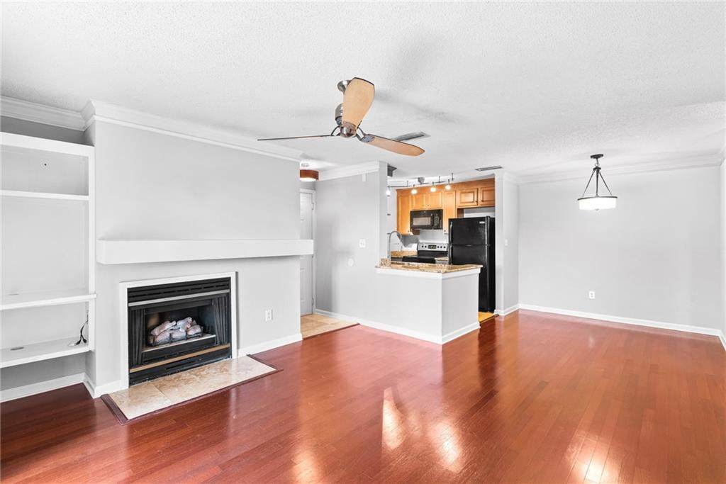 543 Granville Court - Photo 1