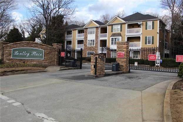 424 Bentley Place - Photo 1