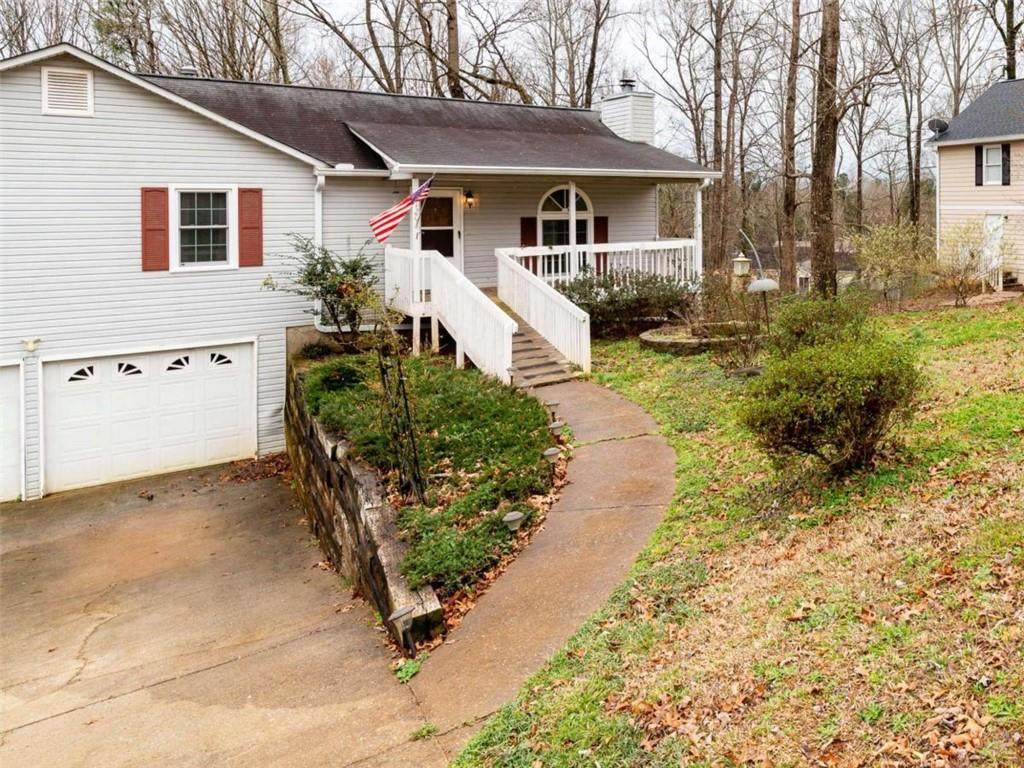 120 Sweetwater Circle - Photo 1
