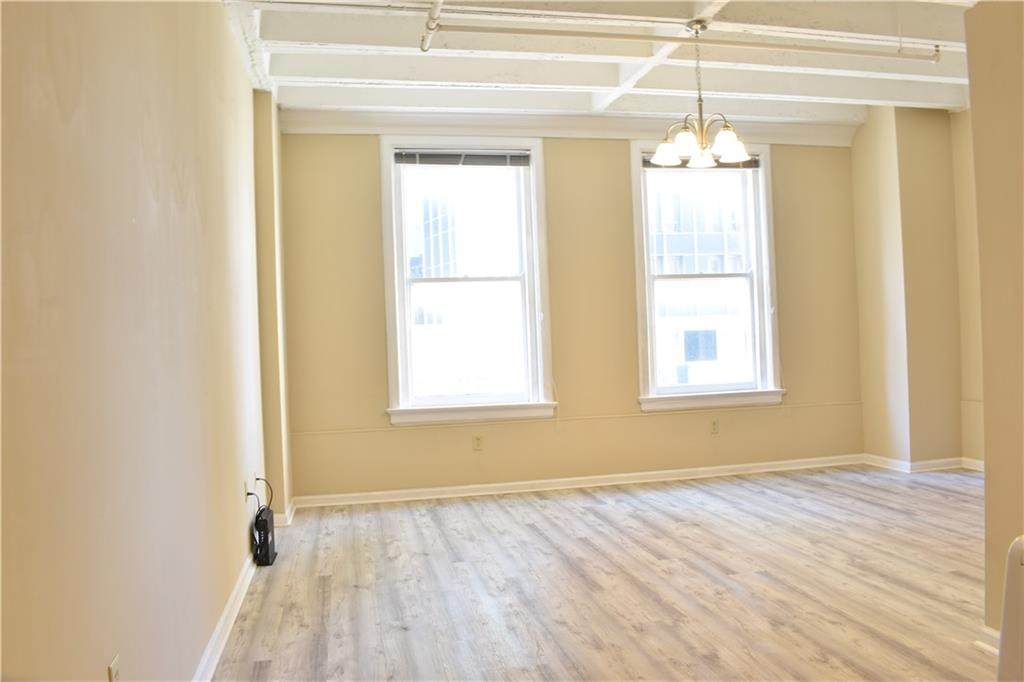 32 Peachtree Street - Photo 1