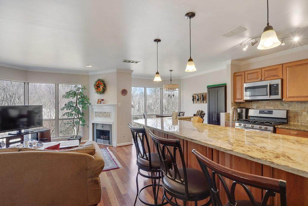 209 14th Street - Photo 1