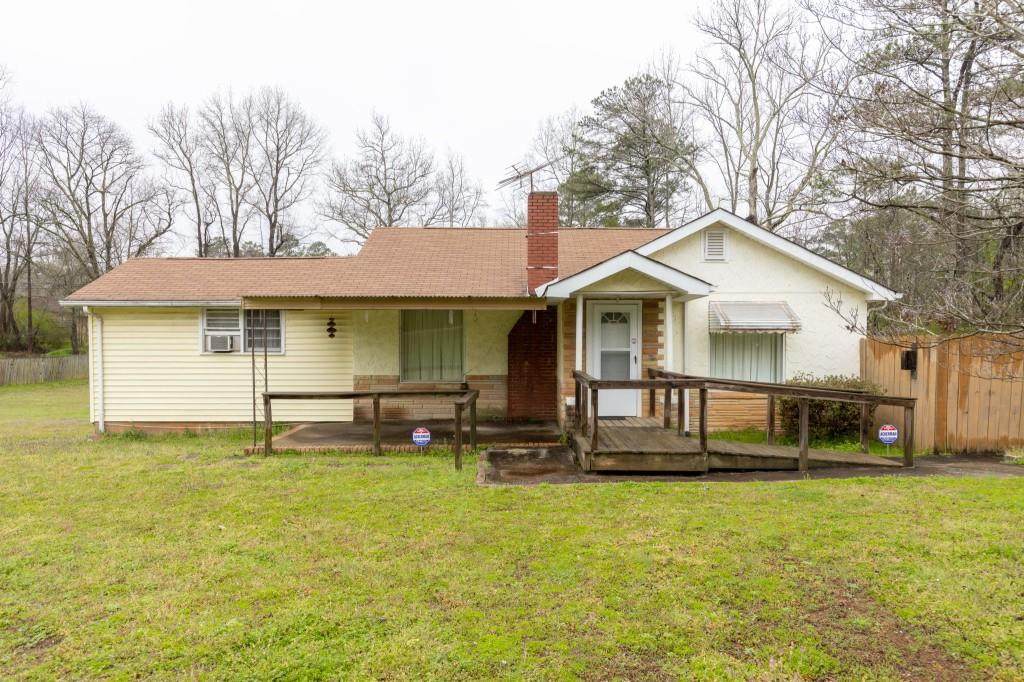 442 Hiram Douglasville Highway - Photo 1