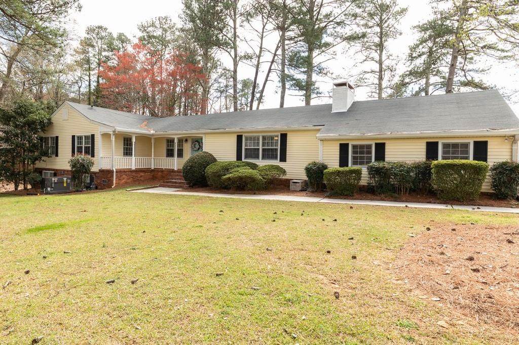 595 Hembree Road - Photo 1