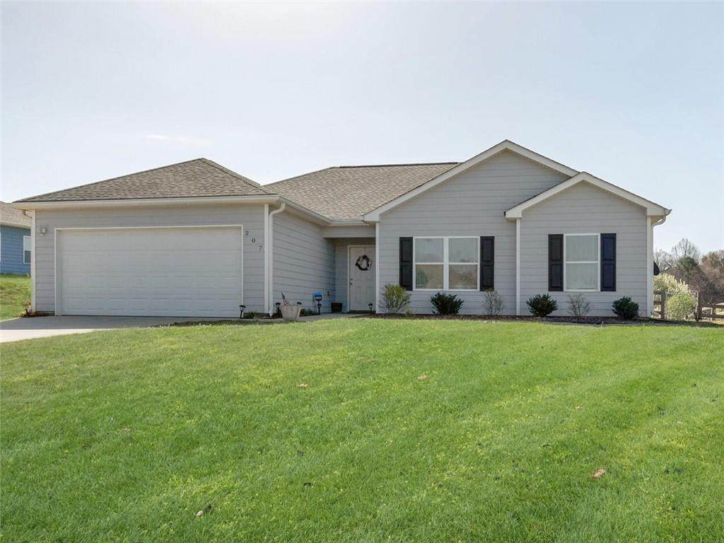 207 Grandview Drive - Photo 1