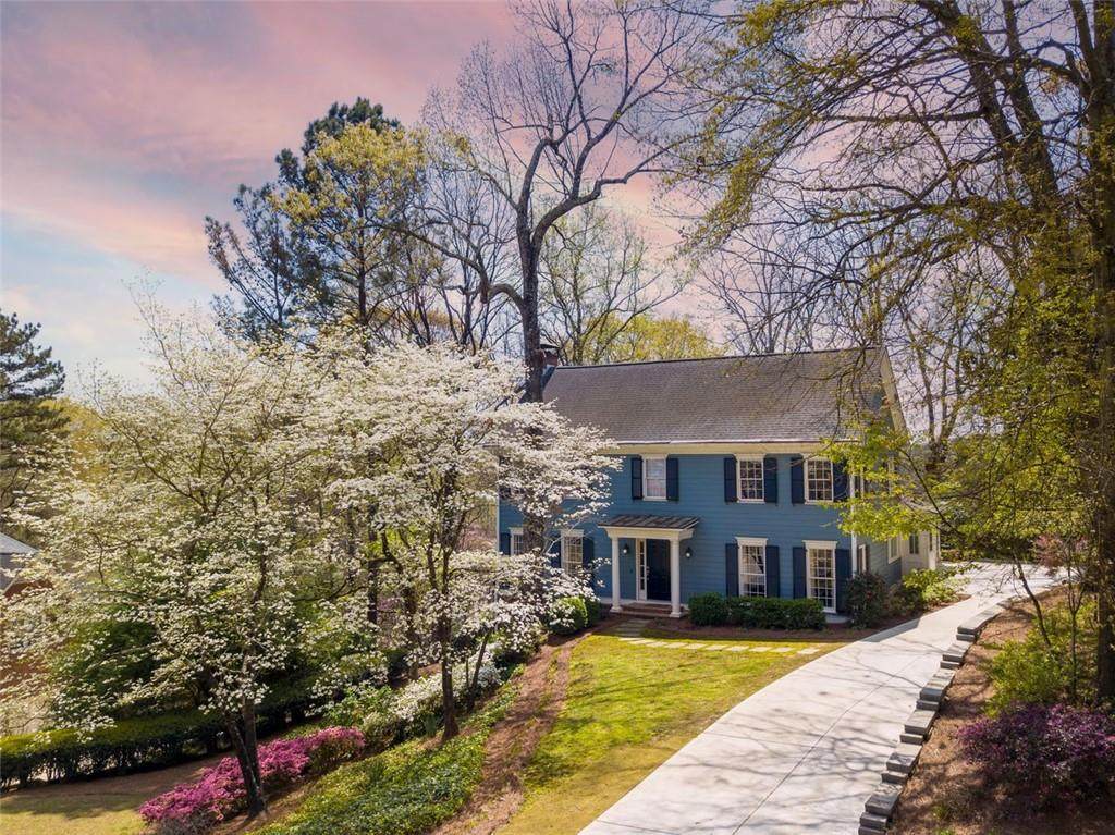 2928 Vinings Forest Way - Photo 1
