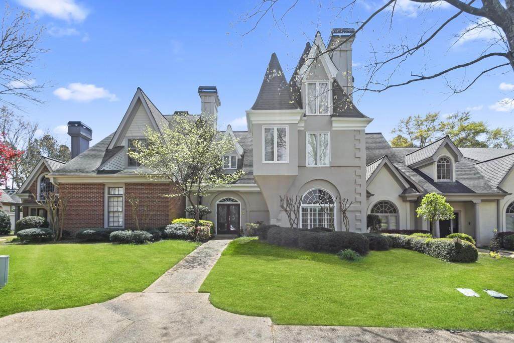 112 Summerour Vale - Photo 1