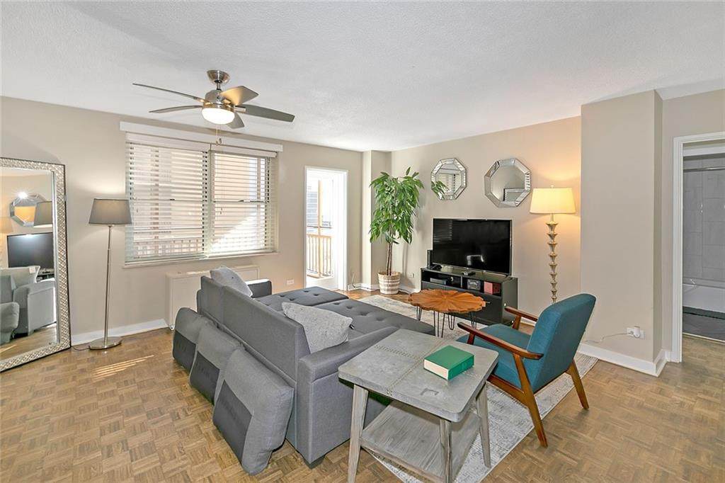 300 Peachtree Street - Photo 1