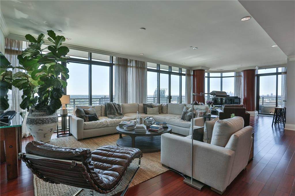 750 Park Avenue - Photo 1