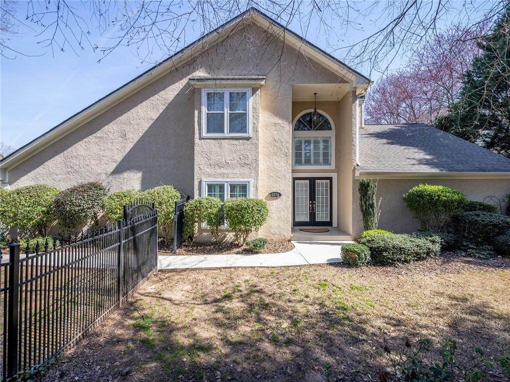 2376 Oakwood Way - Photo 1