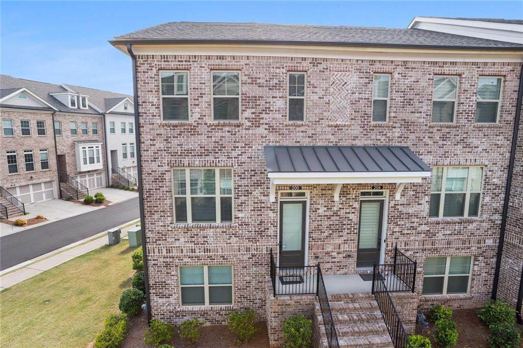 200 Bedford Alley - Photo 1