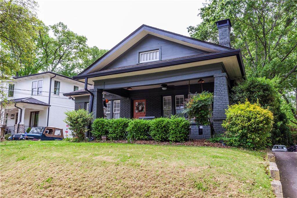 927 Courtenay Drive - Photo 1