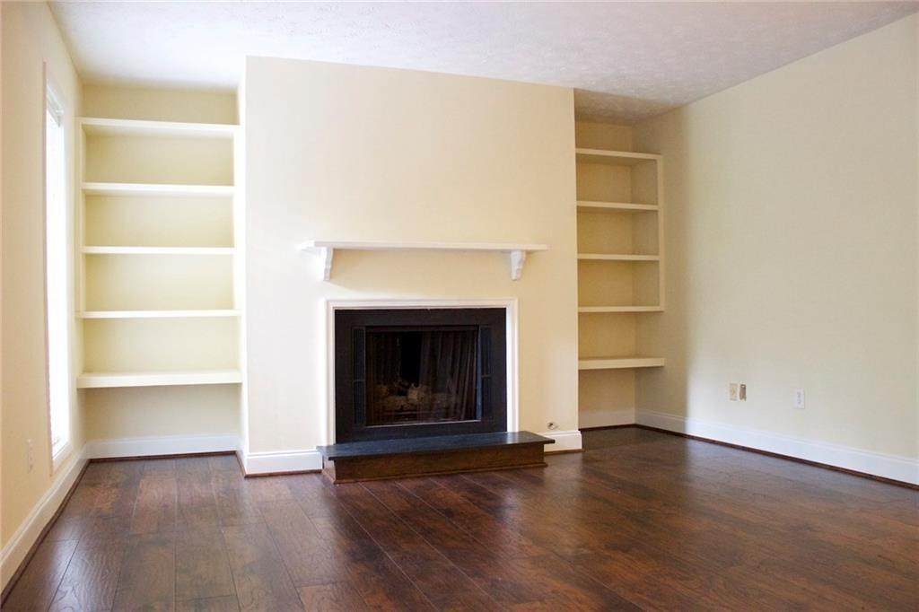 406 Dunbar Drive - Photo 1
