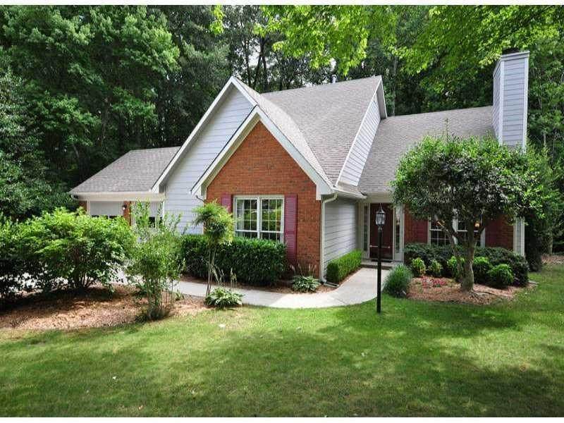 1813 Creek Circle - Photo 1