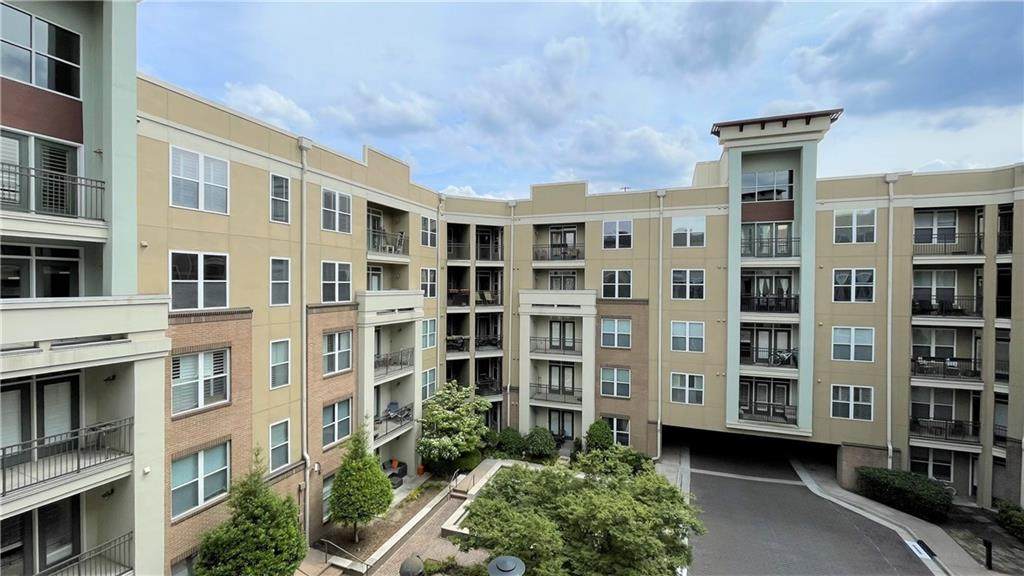 390 17th Street - Photo 1