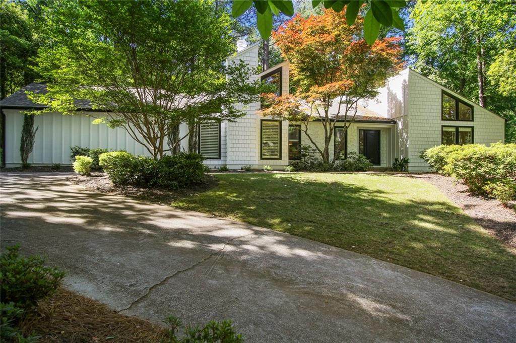 980 Riverside Trace - Photo 1