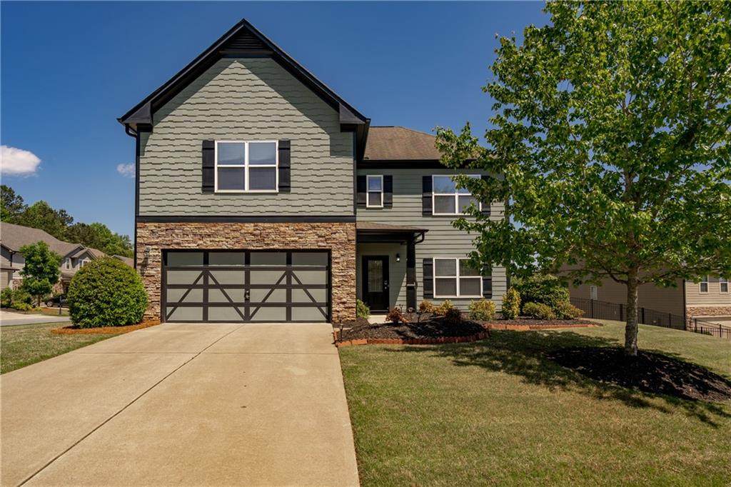 601 Stone Hill Drive - Photo 1