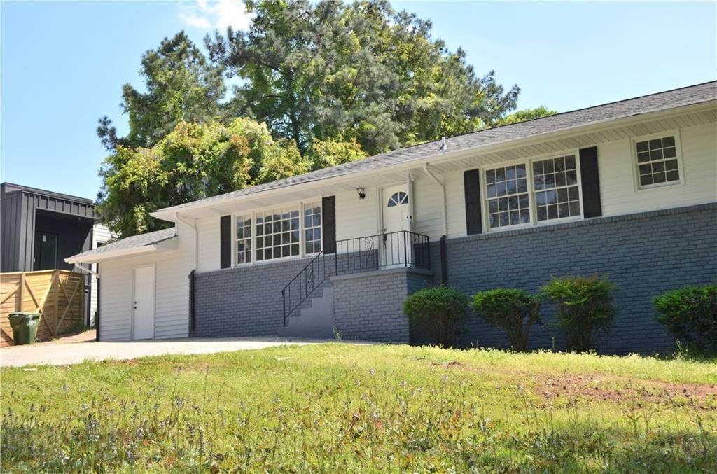 1131 Custer Avenue - Photo 1