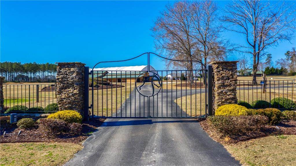 1610 Plantation Road - Photo 1