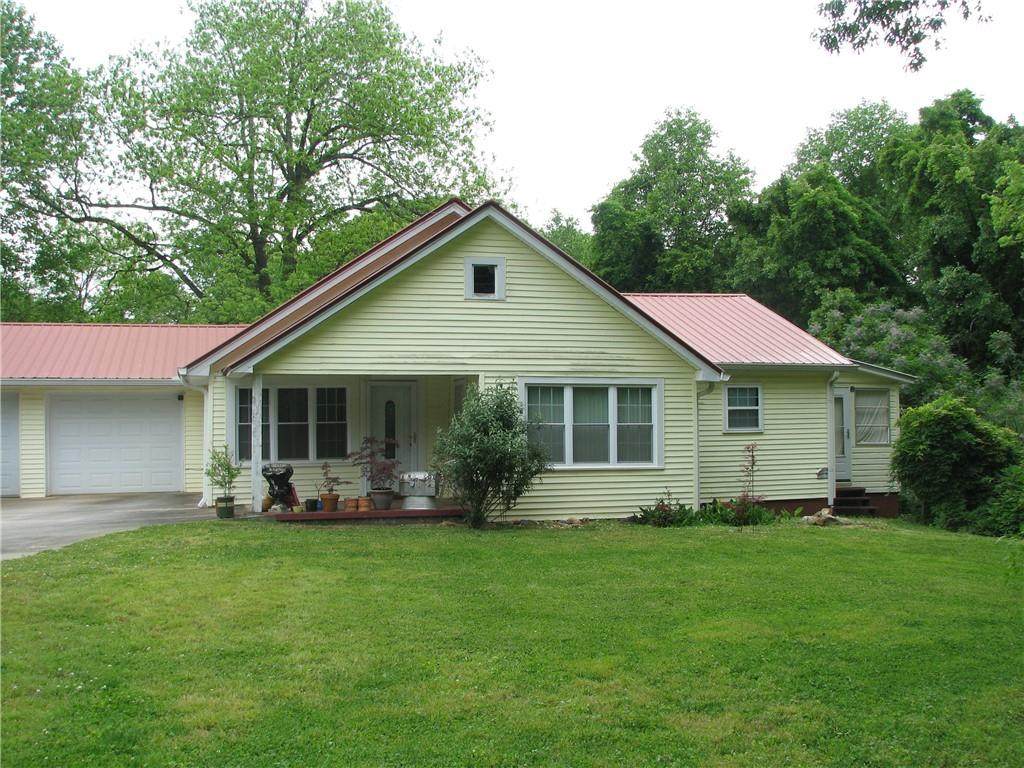2582 White Sulphur Road - Photo 1