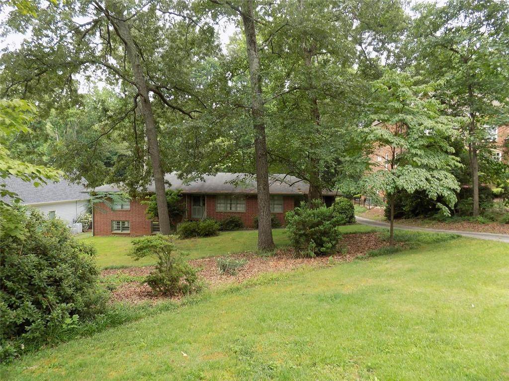 2176 Cumberland Drive - Photo 1