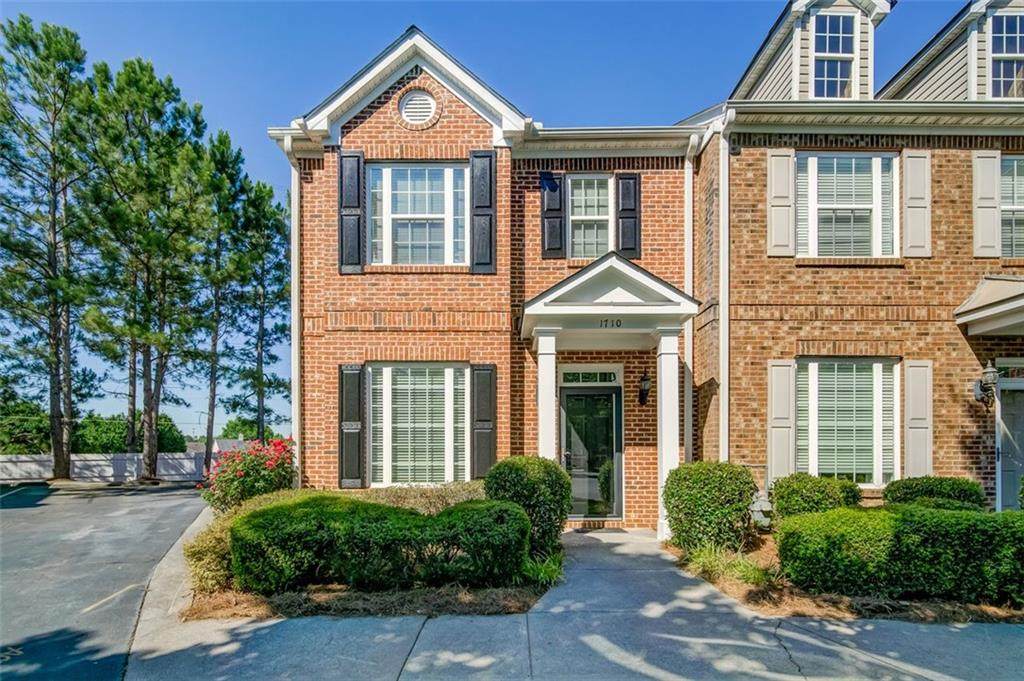 1710 Heights Circle - Photo 1