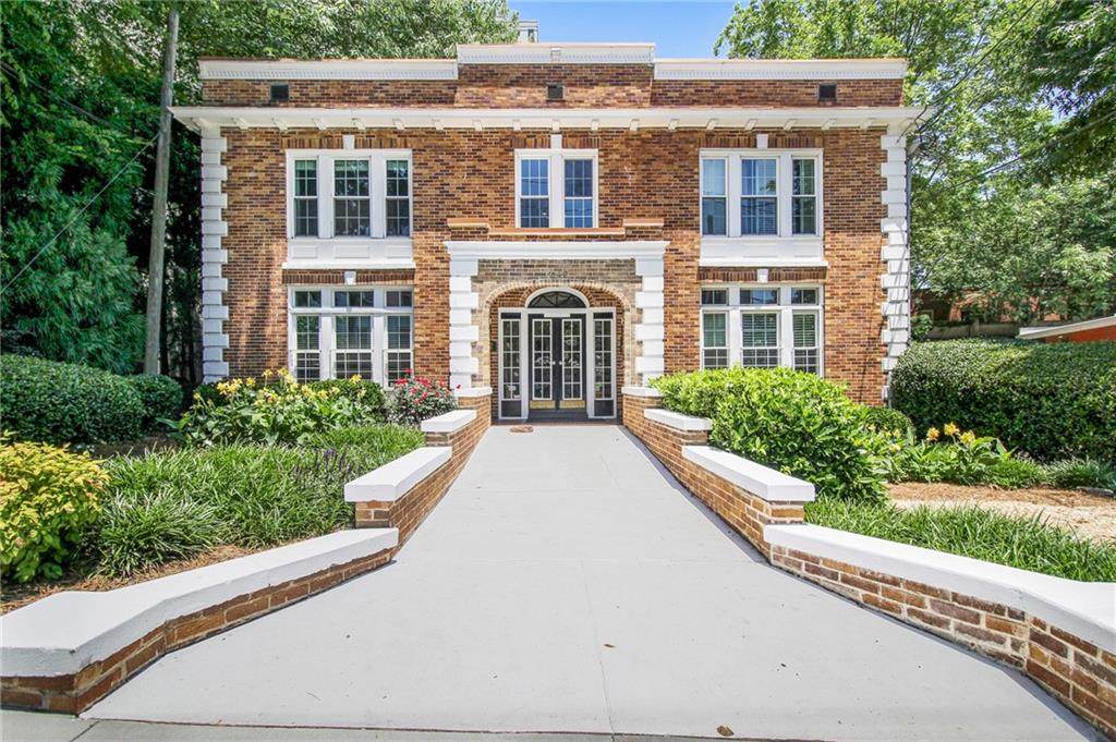242 12th Street - Photo 1