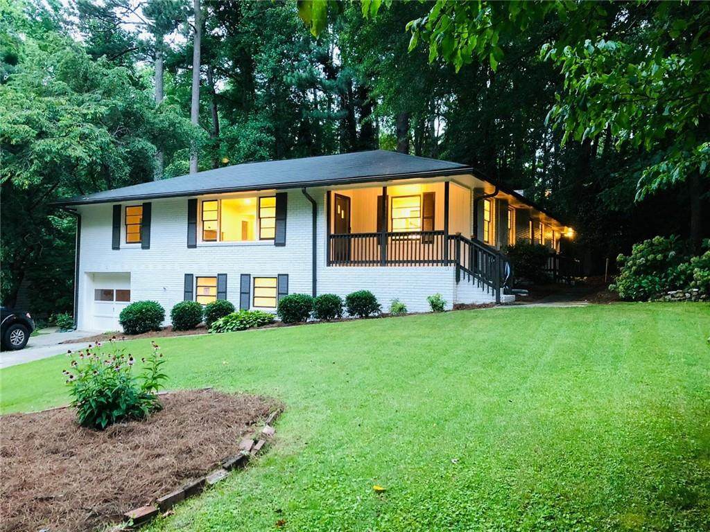 2127 Sherwood Dr Se - Photo 1