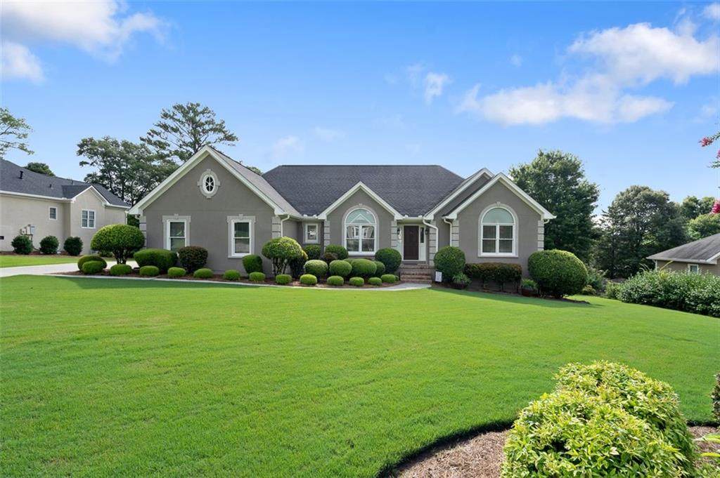 111 Etowah Drive - Photo 1