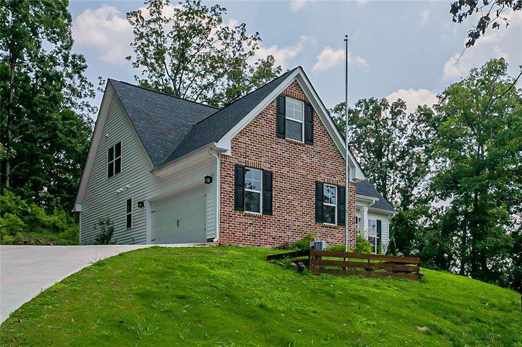 135 Mountain View Court - Photo 1