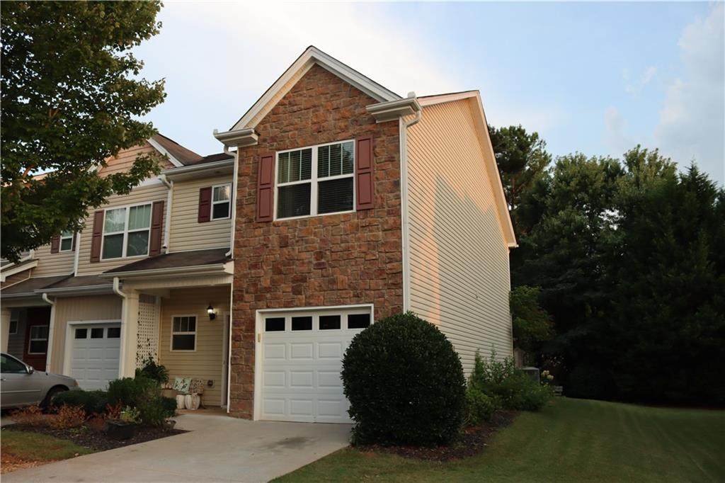 520 Oakside Place - Photo 1