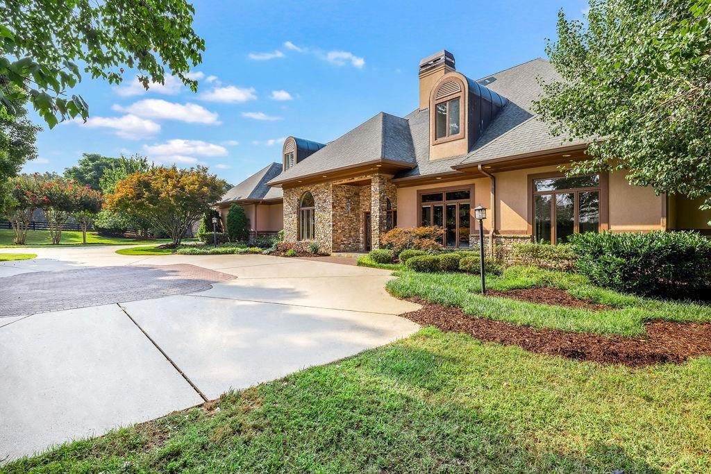 4692 Highland Drive - Photo 1