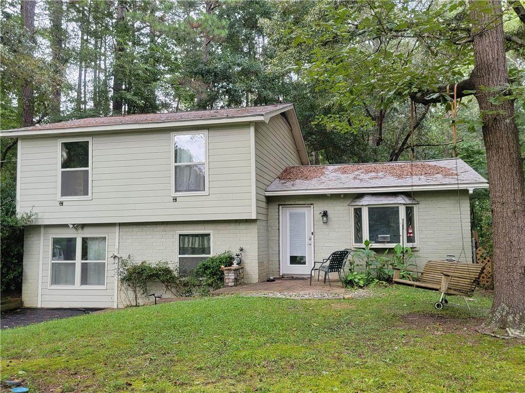 2853 Five Oaks Circle - Photo 1