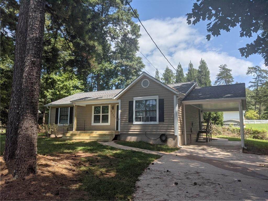 6525 Pine Ridge Circle - Photo 1