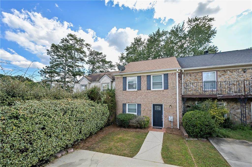 853 Baltimore Place - Photo 1
